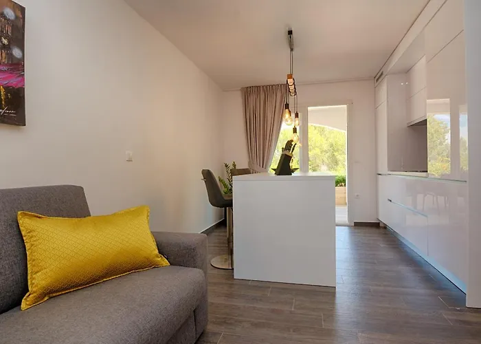Apartament Family-friendly With Swimming Pool - Kozjak, - 18542 *