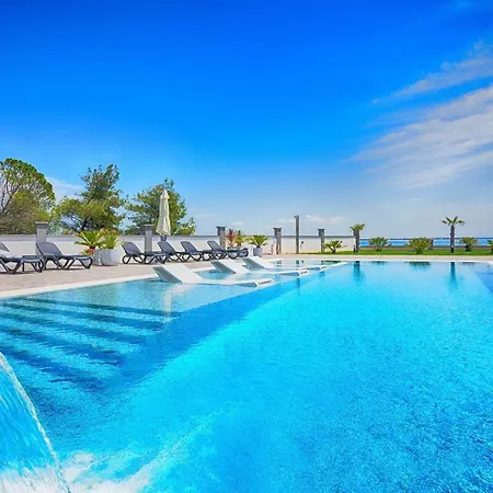 Family-friendly With Swimming Pool - Kozjak, - 18542 아파트 비르