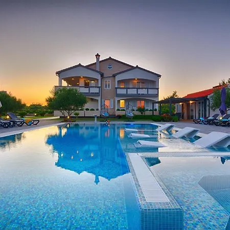 Family Friendly With A Swimming Pool - Kozjak, - 18542