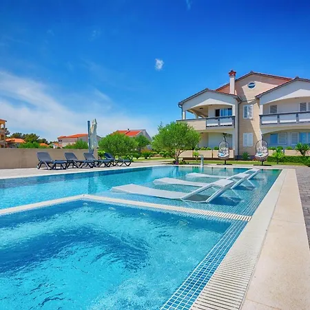 Family Friendly With A Swimming Pool - Kozjak, - 18542 *