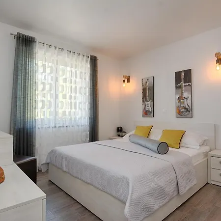 Family Friendly With A Swimming Pool - Kozjak, - 18542 * Vir
