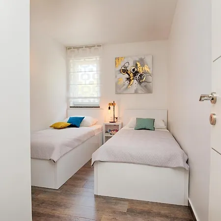 Family-friendly With Swimming Pool - Kozjak, - 18542