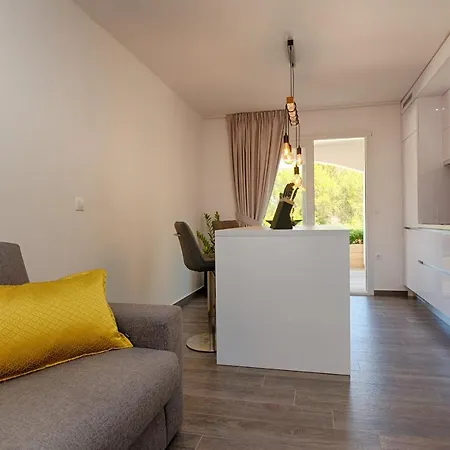 Appartement Family Friendly With A Swimming Pool - Kozjak, - 18542 *