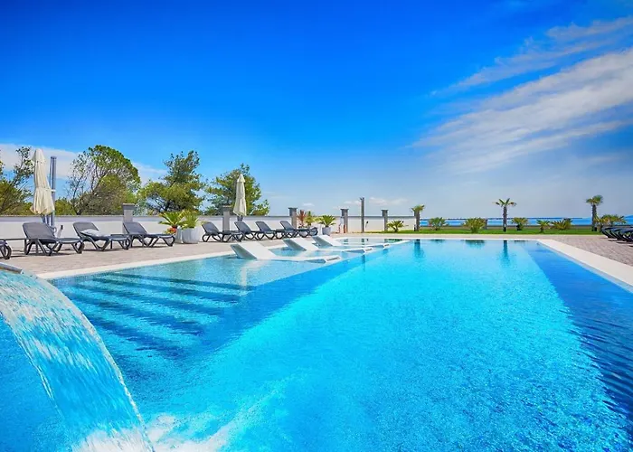 Family-friendly With Swimming Pool - Kozjak, - 18542 Daire Vir
