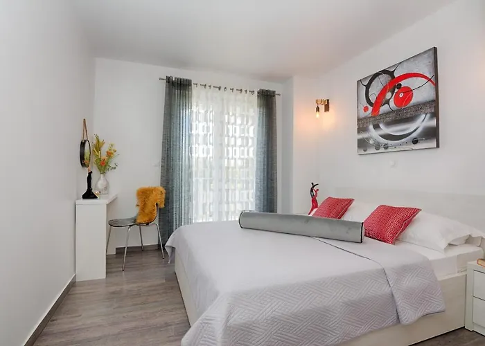 Family-friendly With Swimming Pool - Kozjak, - 18542 * Vir